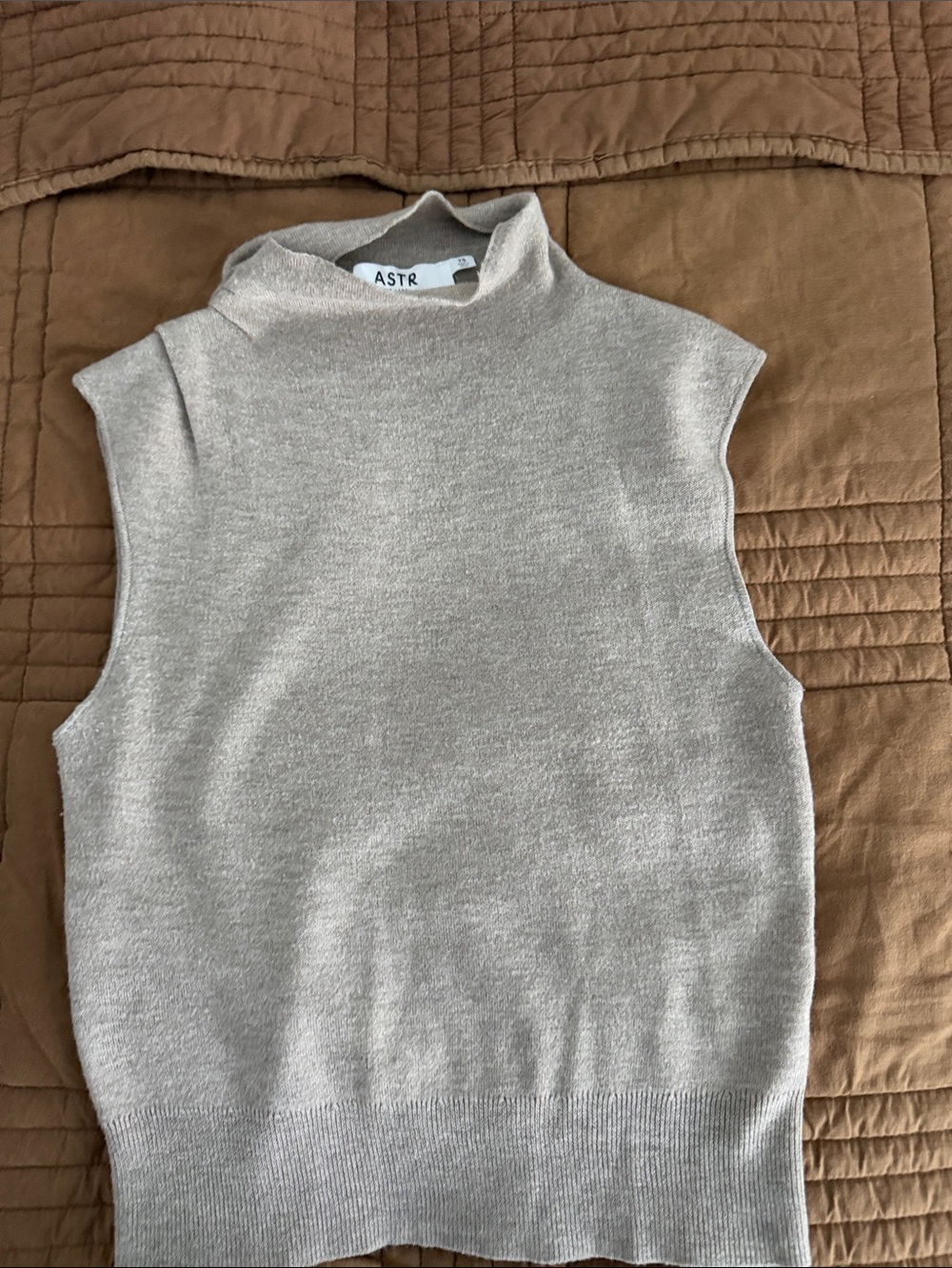 Women’s ASTR Tan Cream Sleeveless Turtleneck Knit Sweater - Size XS